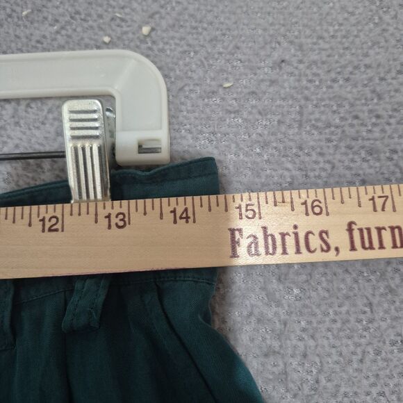 GO SILK Women's 100% Silk Green Pleated Shorts 40 Medium - Picture 5 of 9